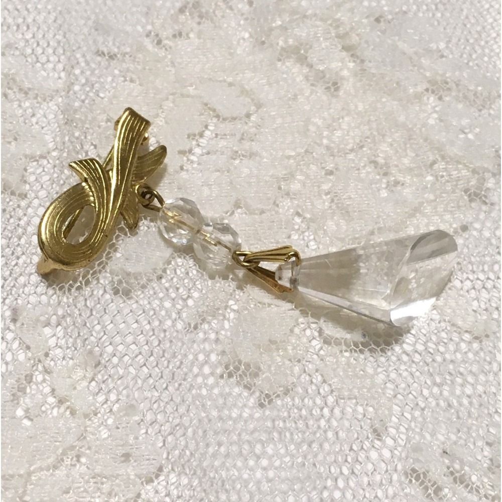 Vintage Brooch Lucite Dangle Crystal Gold Tone